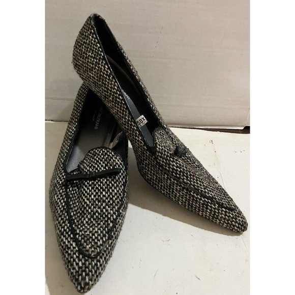 Isaac Mizrahi Black and White Heels - Picture 1 of 8